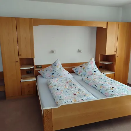 Mast בית הארחה 3*