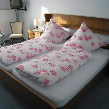 Mast בית הארחה